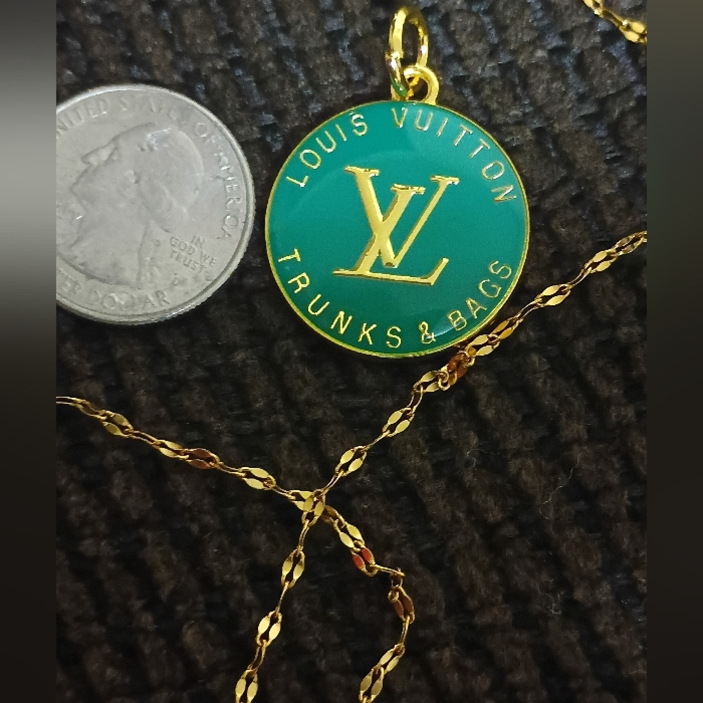 Louis Vuitton Zipper Charm - Picture 11 of 15